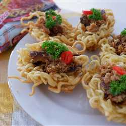 Mangkuk Indomie Isi Sambal Tuna